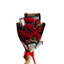 Bouquet de Rosas y Eucalipto